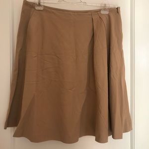 womens beige skirt